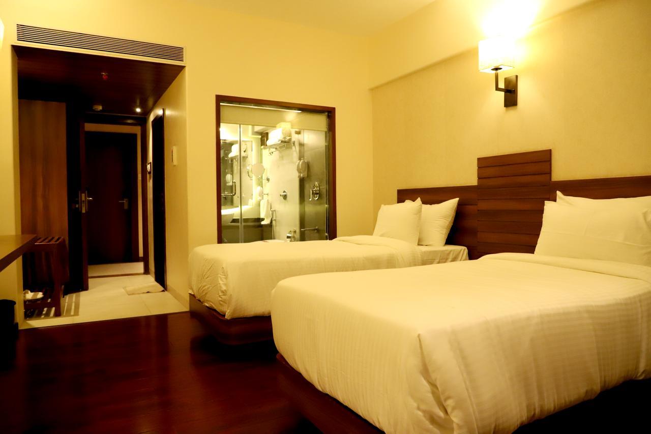 Hotel Reyansh Grand Boisar Экстерьер фото